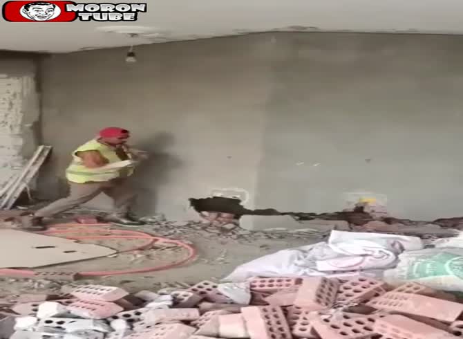 Video: It really wasn't the right time to pass by!